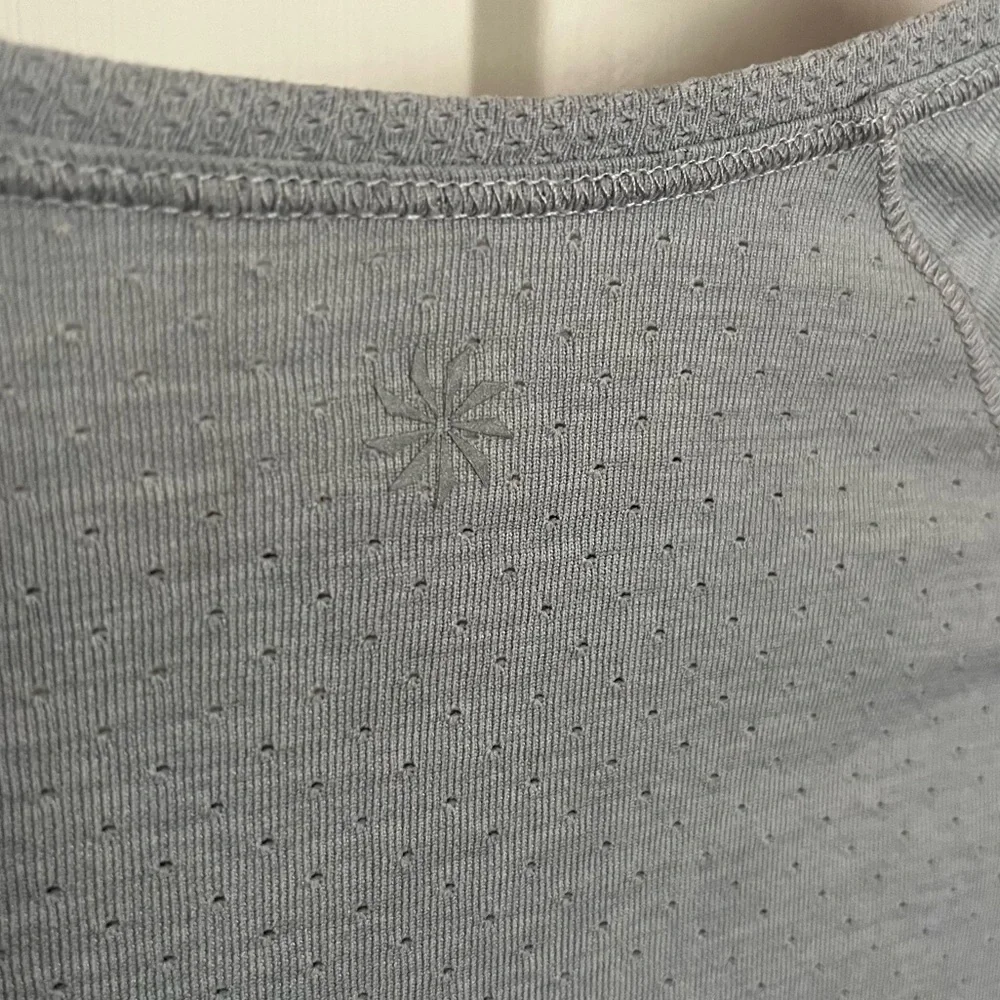 Athleta workout tee shirt - Picture 4 of 5